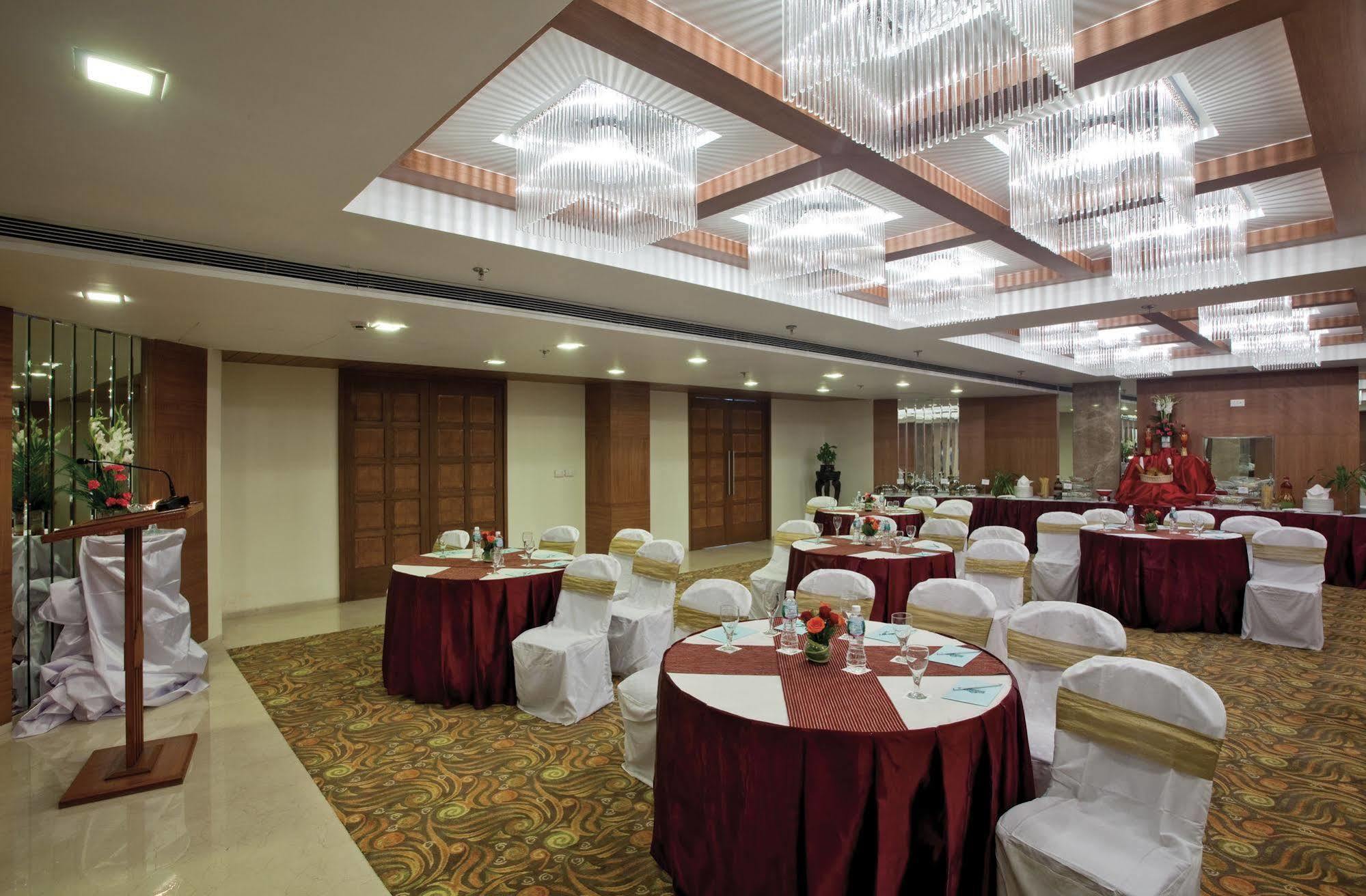 Hotel Bloomsuites L 4*